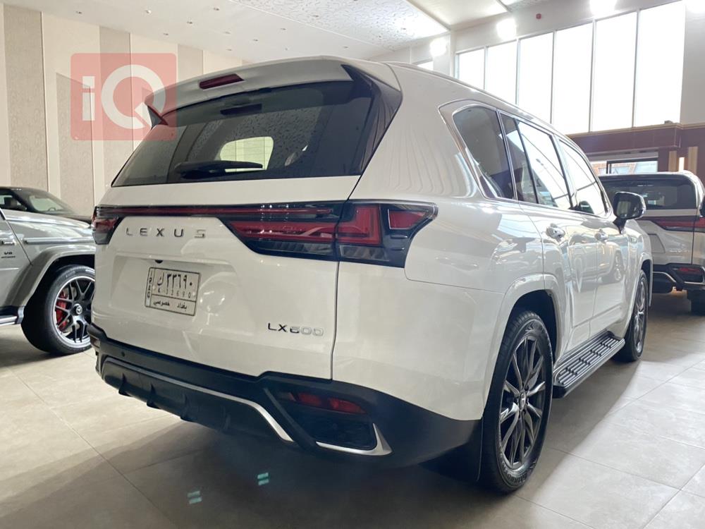 Lexus LX